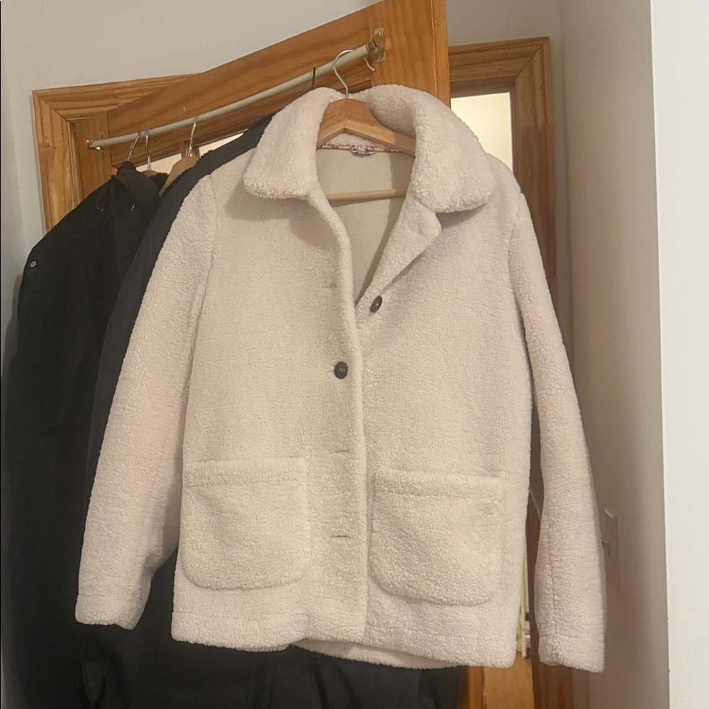 Women's Cream Sherpa Jacket